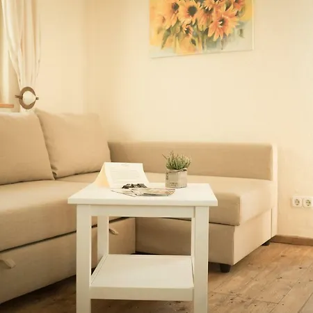 Moments Cafe & Apartmenthaus Thurnau Exterior photo